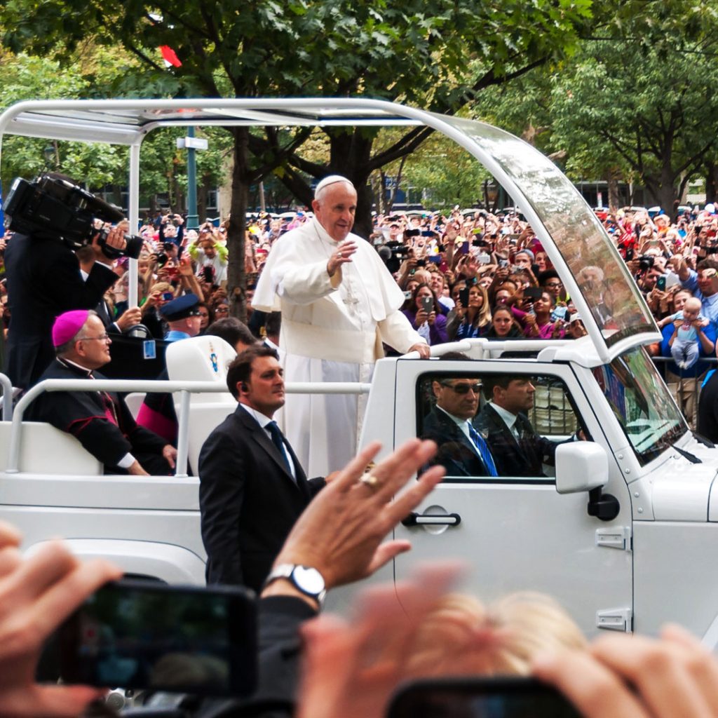 Le Pape François exhorte les catholiques à accepter les LGBT