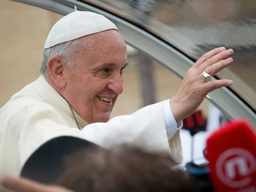 2 000 personnes interpellent le pape François pétition Témoignage Chrétien