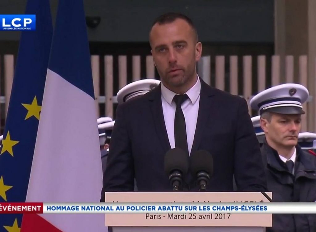 hommage national Xavier Jugelé policier tué sur les Champs-Elysees
