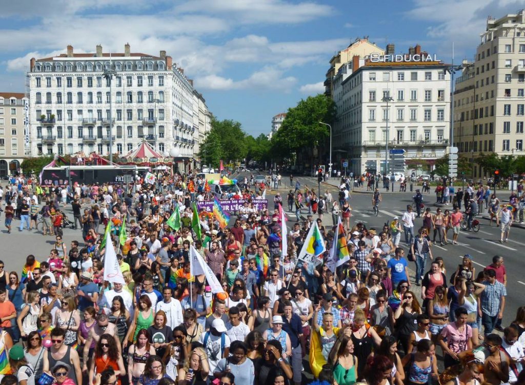 Marche des fiertés Lyon