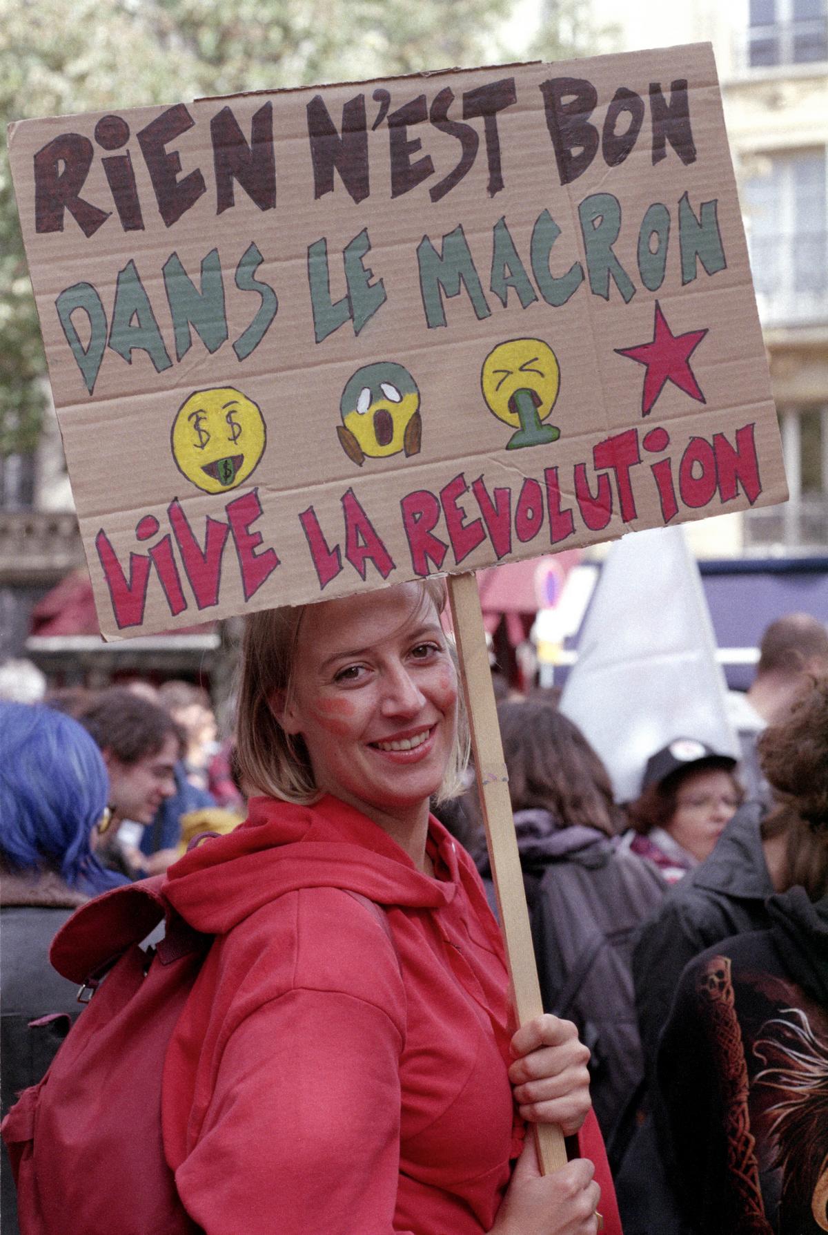 TÊTU  Pink bloc : Ces LGBT qui se mobilisent et défilent contre la  politique Macron