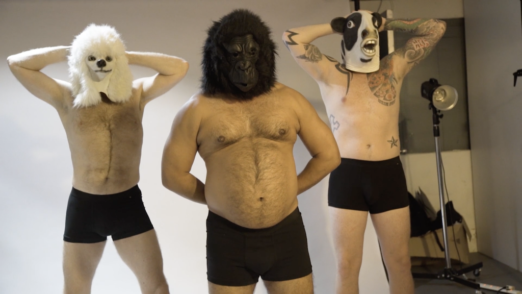 Cette pub pour des sous-vêtements est à la fois "bodypositive" et très étrange