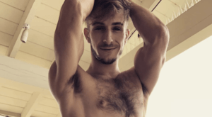 Un acteur porno qui refusait de tourner avec des partenaires ...