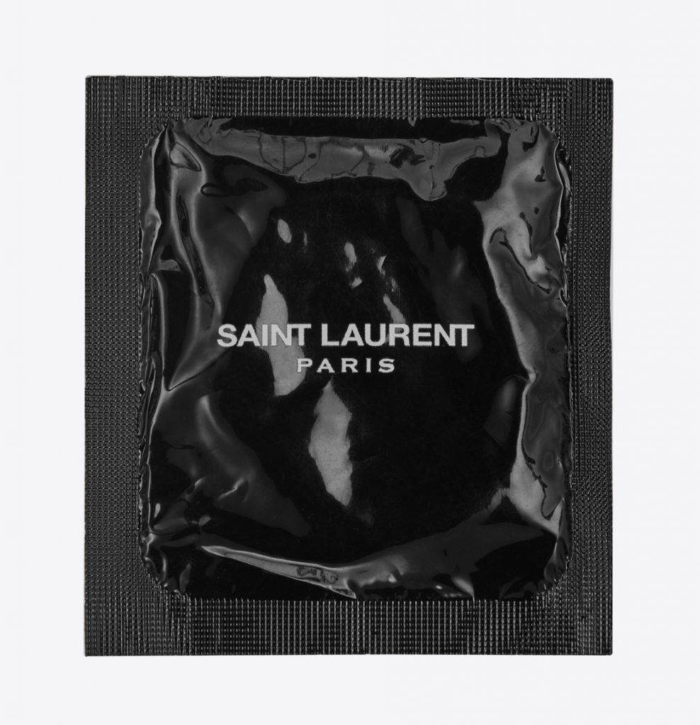 Saint-Laurent lance une gamme de préservatifs