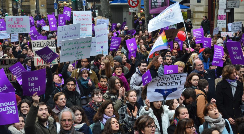 manifestation,dyke march,marche lesbienne,paris,visibilité,lesbiennes,fascisme,extrême droite,23 avril 2022,marche lesbienne paris 2022,reportage