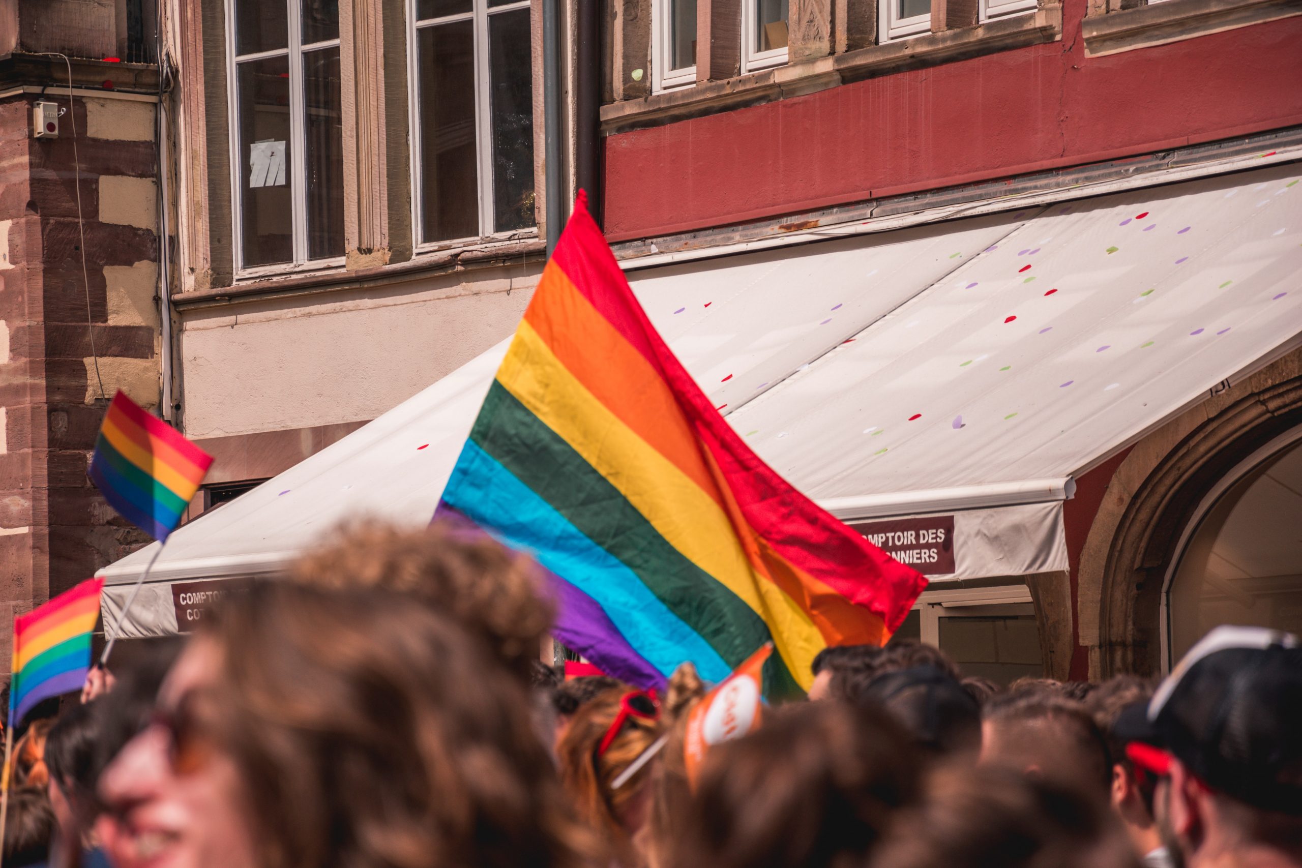 Pourquoi le 10 mars est une date essentielle pour les droits des LGBT+ ...