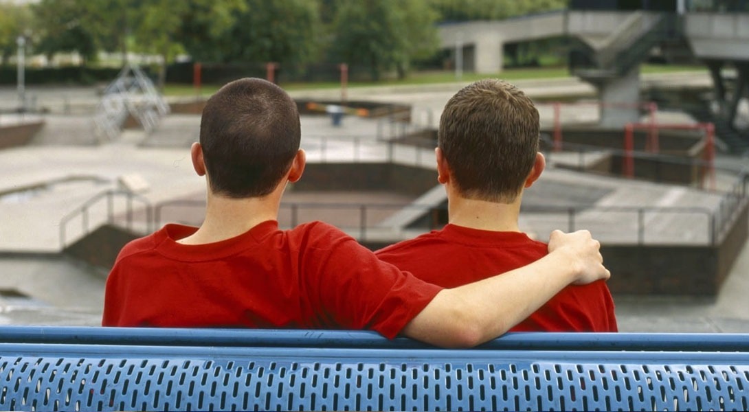 "Beautiful Thing" : 3 raisons d'aller (re)voir ce classique gay qui ressort au cinéma