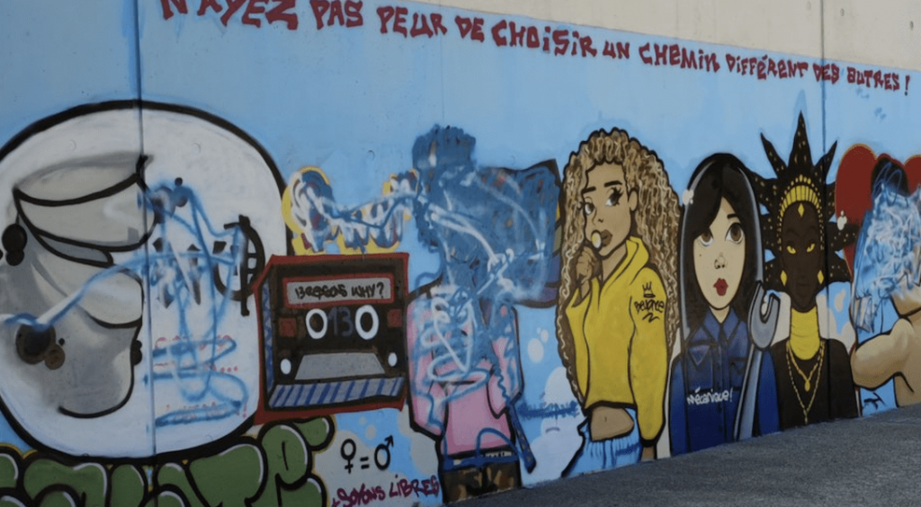 Dans un lycée de Montpellier, une fresque représentant deux gays vandalisée
