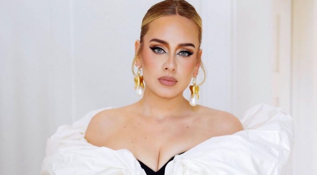 Adele annonce son retour avec une date pour son nouveau single
