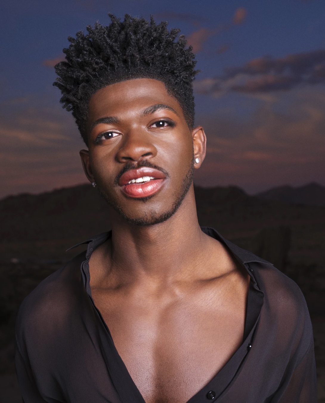 Lil Nas X Devient La Nouvelle égérie Dyves Saint Laurent Beauty 