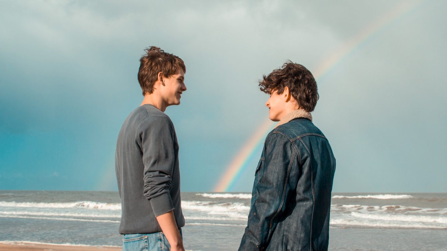 derri-re-la-sortie-de-sublime-joli-film-d-ados-gay-le-travail