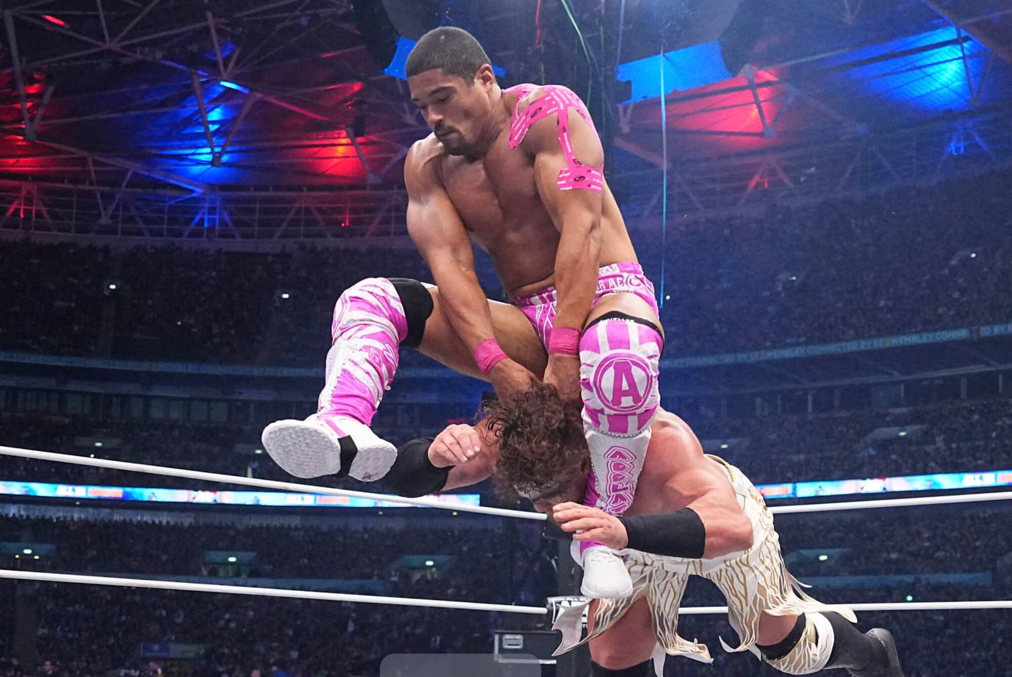 Le catcheur gay Anthony Bowens remporte une nouvelle ceinture AEW