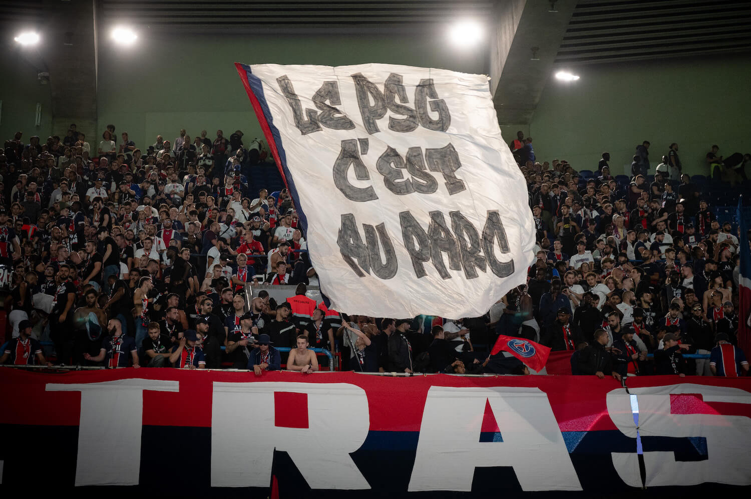 Chants Homophobes Lors Du Match PSG-OM : Le Gouvernement Invite Le Club ...