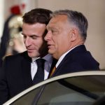 Emmanuel Macron accueille le Premier ministre hongrois Viktor Orban, le 22 octobre 2024.