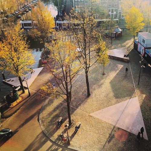 Homomonument,amsterdam,mémoire,mémorial,LGBT,homos,homo,pays-bas,queer,souvenir,persécutions,triangle,rose